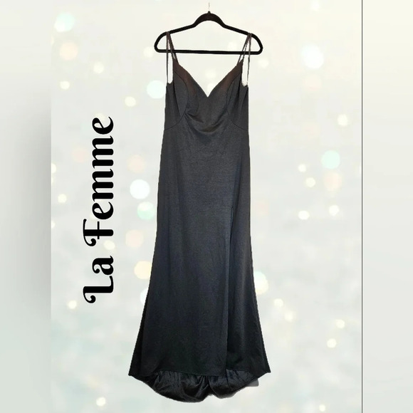 La Femme Dresses & Skirts - La Femme Womens Gown Sz 12 Black Thigh High Slit Built In Cups Spagetti Strap
